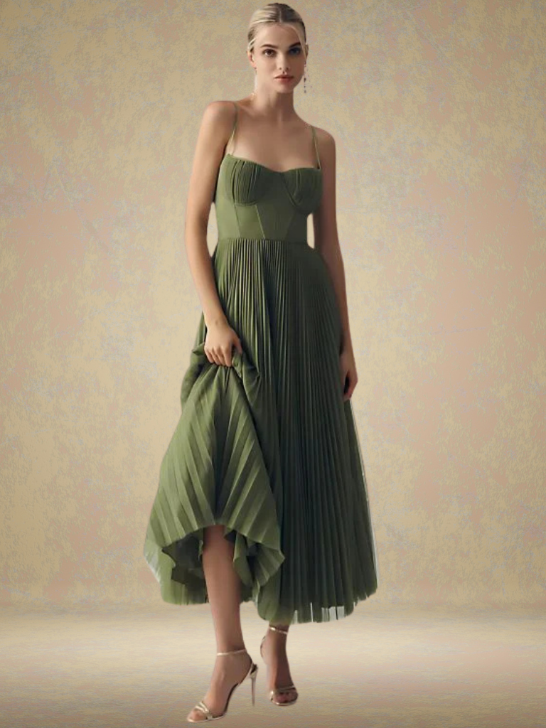 Véronique | Pleated Dress with Natural Elegance